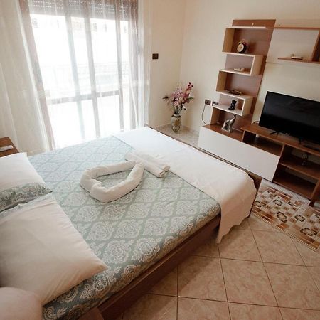 Artur'S Apartment 2 Gjirokastër Екстериор снимка